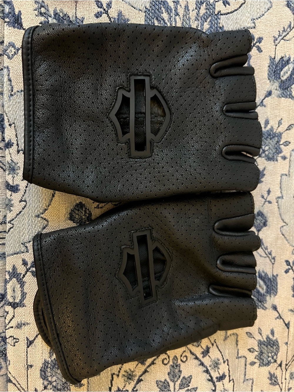 HARLEY-DAVIDSON MEN'S PERFORATED FINGERLESS BLACK LEATHER RIDING GLOVES